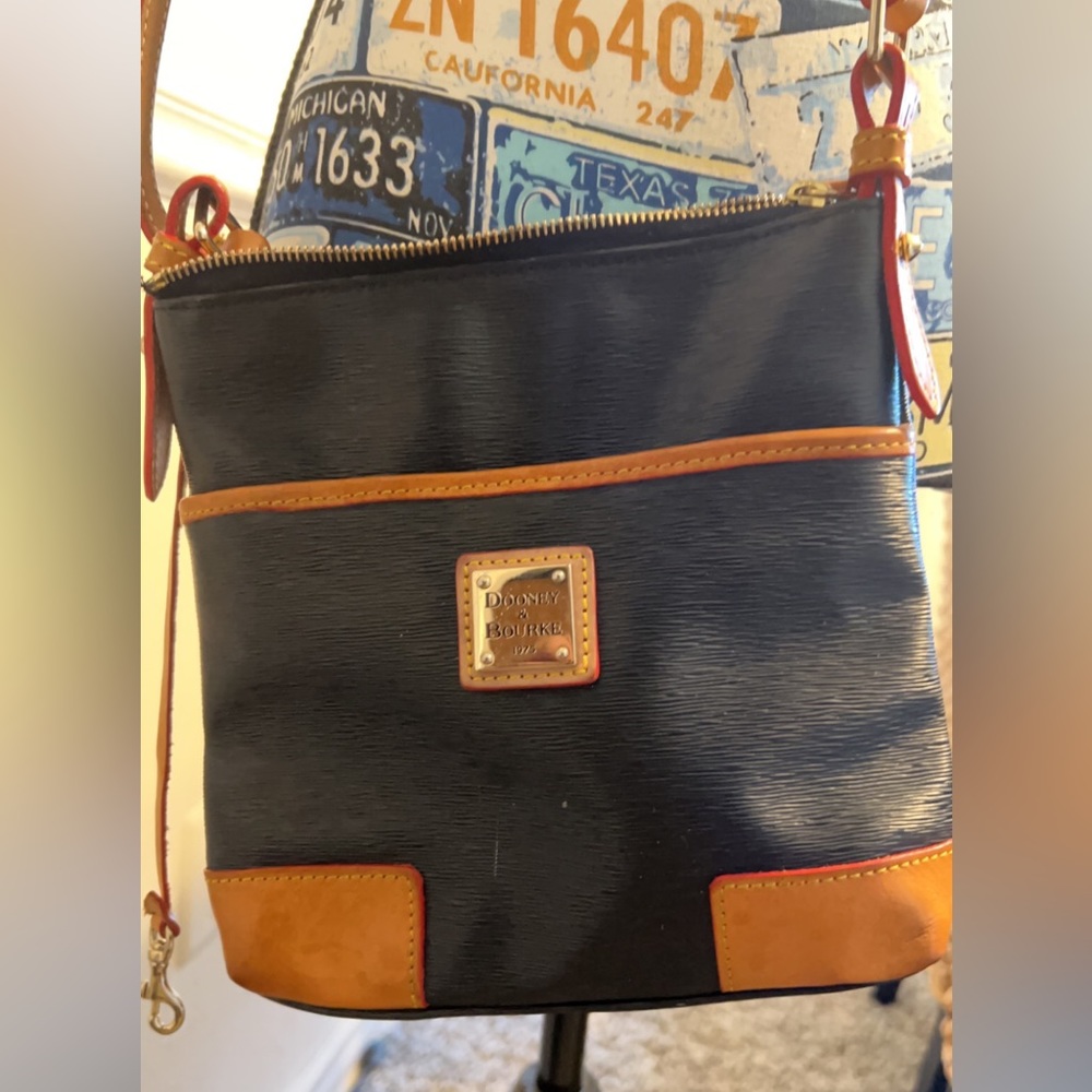 Dooney & Bourke pebble grain crossbody
